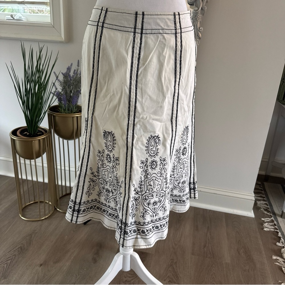 Motto Wom 6 Embroidered A-line Stretch Denim Paneled Skirt, Reversed Serge Seams